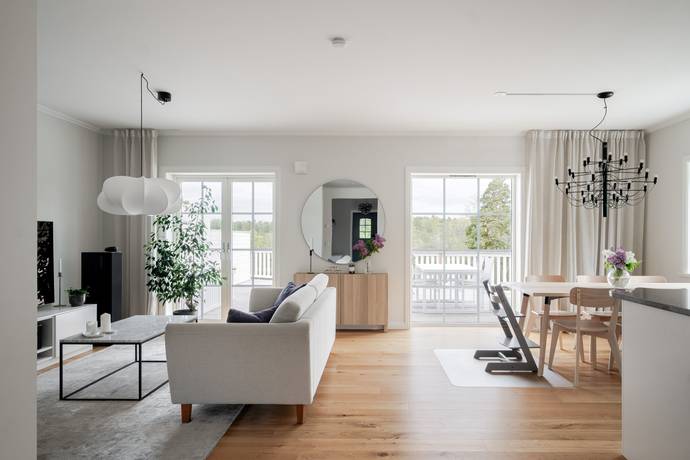 7 rum parhus på Örnklovägen 8B Kolvik, Värmdö kommun - bild 4