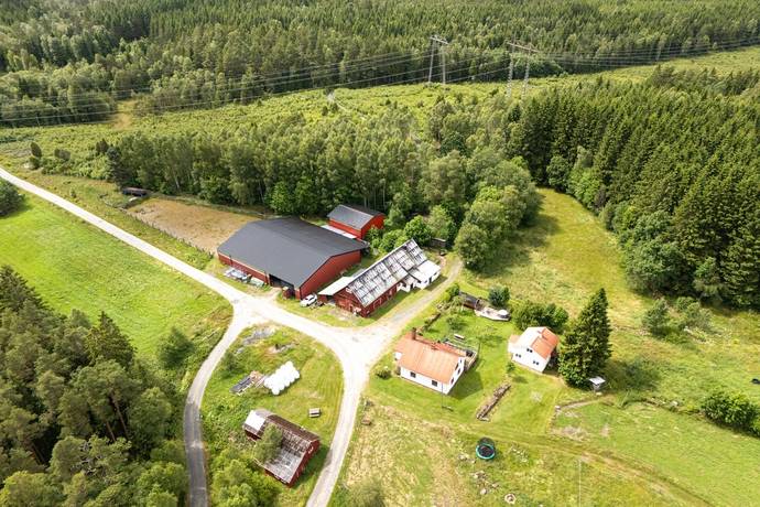 gård/skog på Bölabron 1 Hajom, Marks kommun - bild 3