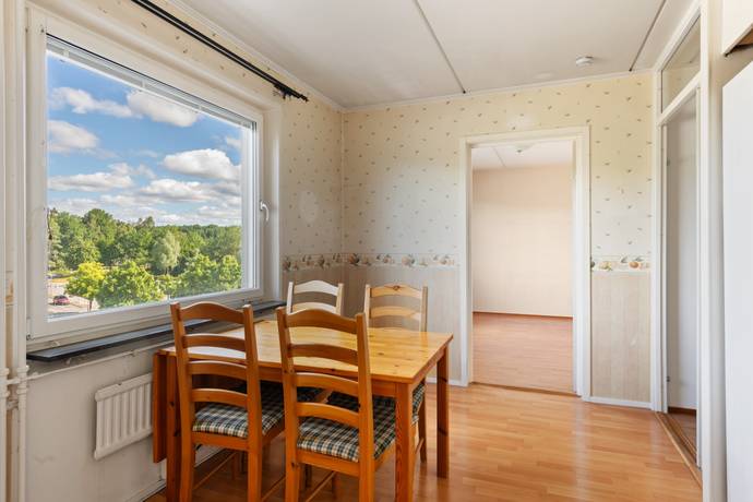 2 rum lägenhet på Åkerbyvägen 88 Täby Centrum, Täby kommun - bild 2