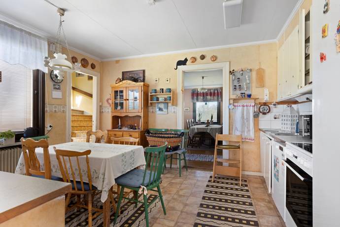 9 rum Villa på Storgatan 29 Kvänum Vara kommun - bild 2