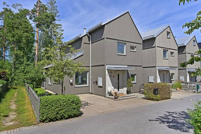 5 rum radhus på Ligustervägen 24 Älta - Södra Hedvigslund, Nacka kommun - bild 1