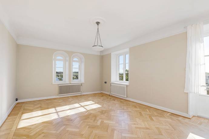 2 rum lägenhet på Klostergatan 22 Centralt, Strängnäs kommun - bild 2