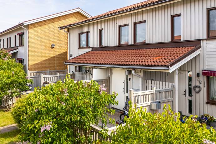 3 rum lägenhet på Mörmovägen 39F Gamla Mörmogärdet, Hammarö kommun - bild 1
