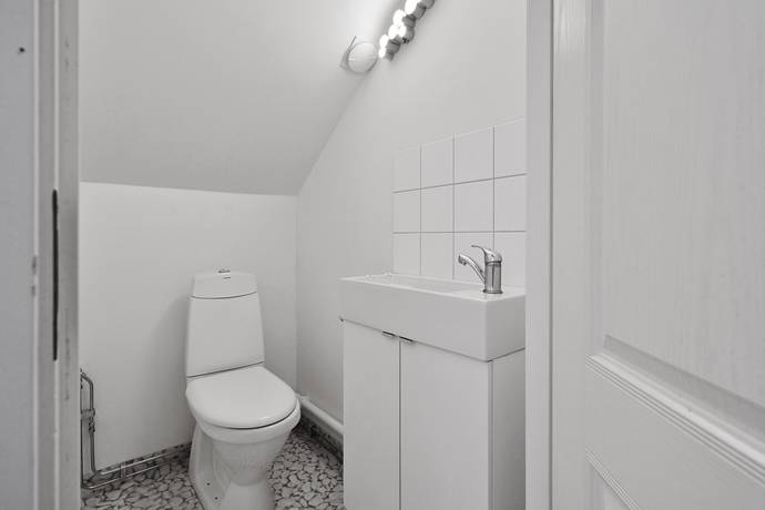 8 rum Villa på Åvägen 6 Runby Upplands Väsby kommun - bild 30
