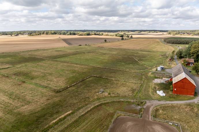 7 rum Gård utan jordbruk på Knivsta Åby 30 Knivsta kommun - bild 12