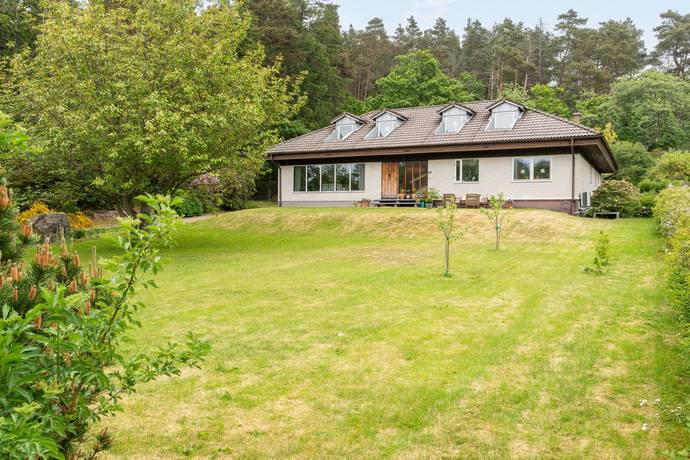 6 rum villa på Toftavägen 99 Tofta, Varbergs kommun - bild 1