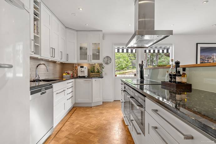 6 rum villa på Rösjövägen 55 Skarpäng, Täby kommun - bild 3