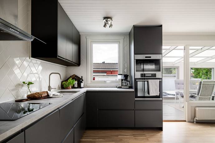 6 rum villa på Solrosvägen 9 Centralt, Gnesta kommun - bild 3