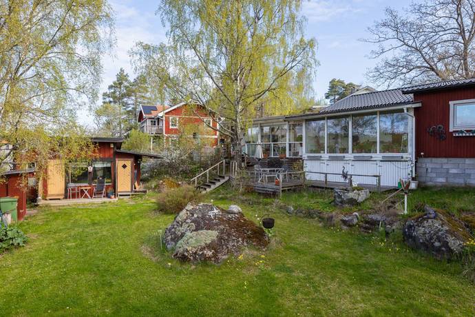 4 rum villa på Ärnevilundsvägen 21 Gunsta, Uppsala kommun - bild 1