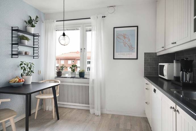 4 rum lägenhet på Källparksgatan 14 Sala backe, Uppsala kommun - bild 2