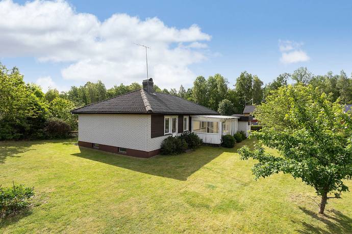 4 rum villa på Nybrogatan 19 Södra Emmaboda, Emmaboda kommun - bild 2
