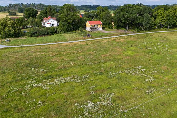 7 rum gård/skog på Edesta 33 Mölnbo, Södertälje kommun - bild 2
