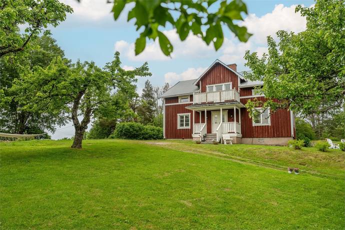 6 rum Gård/skog på Byn Lillberget  Säffle kommun - bild 2