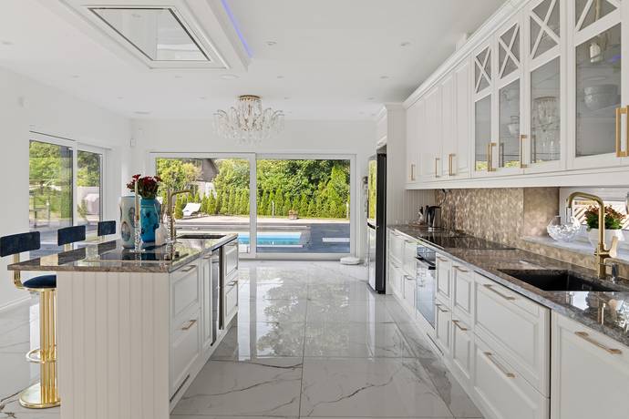 365 m² Villa på Järpvägen 24 Järfälla kommun - bild 10