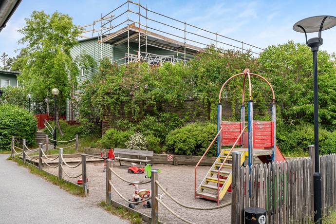 5 rum Radhus på Stigfinnarvägen 38 Segeltorp Huddinge kommun - bild 37