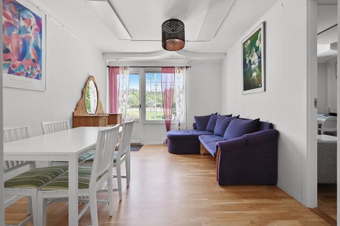 8 rum Villa på Åvägen 6 Runby Upplands Väsby kommun - bild 24