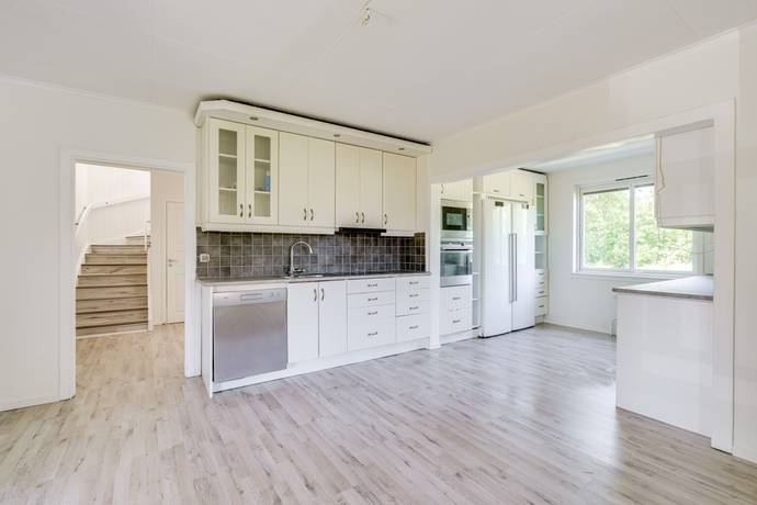 80 m² Villa på Holmagatan 76 Hällabrottet Kumla kommun - bild 13