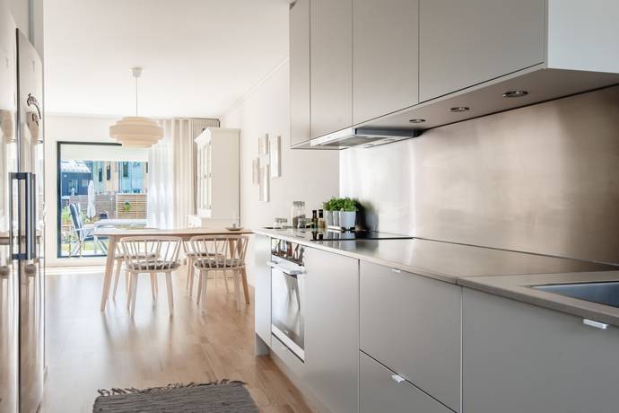 5 rum radhus på Åkerhielms väg 64 Margretelund, Österåkers kommun - bild 2