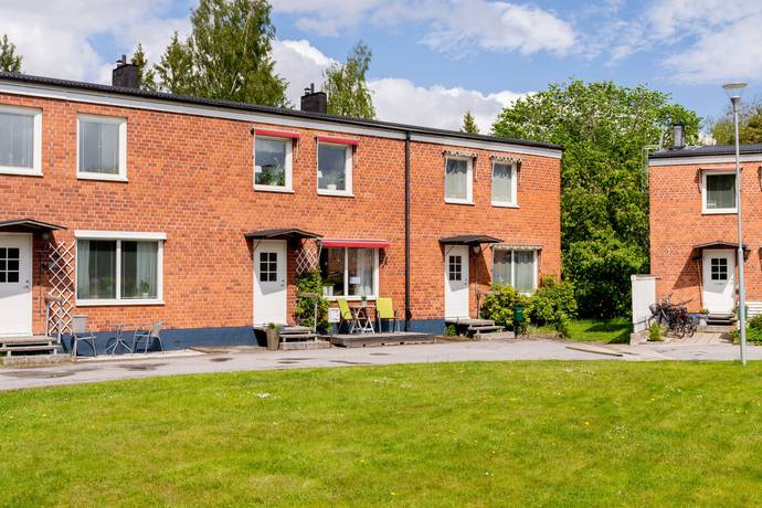 4 rum radhus på Norra Nyvallsvägen 5D Bomhus, Gävle kommun - bild 1