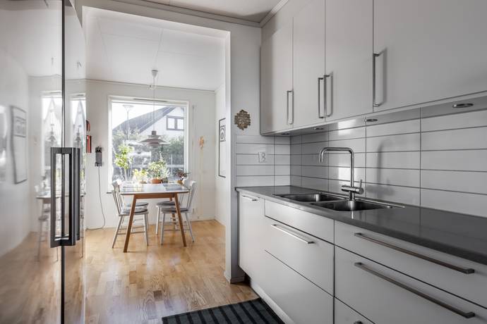 5 rum Radhus på Björkmansgatan 26 Almby Örebro kommun - bild 4