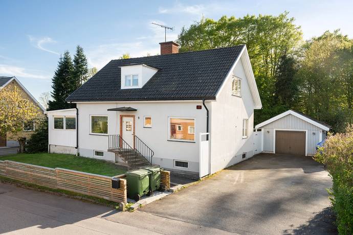 5 rum villa på Källgatan 9 Sibbhult, Östra Göinge kommun - bild 1