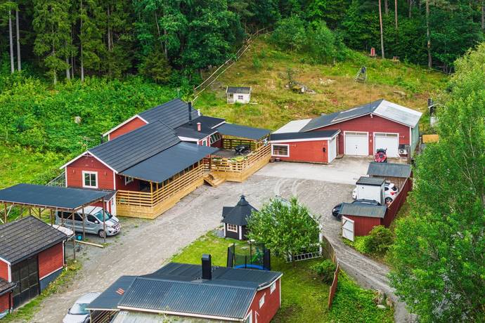6 rum villa på Lekvad Gamla Binkagården 1 Berghem, Marks kommun - bild 1