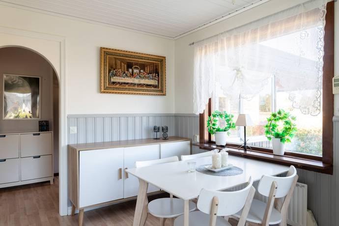 5 rum Villa på Usterstavägen 42 Näs Hallstahammars kommun - bild 10