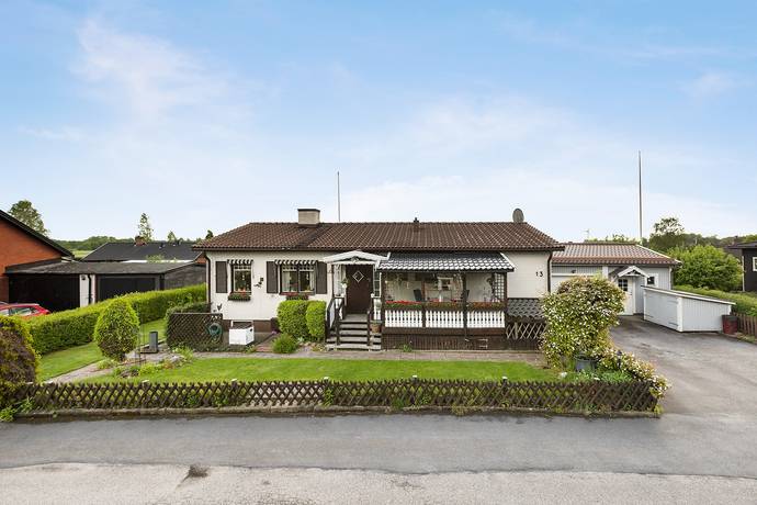 Kaplansvägen 13, Stora Mellösa, Örebro kommun