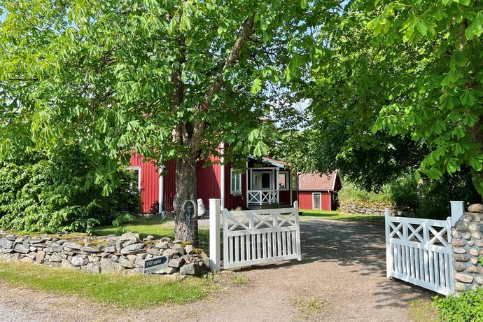 6 rum gård/skog på Västra Svedernavägen 3 Gräfsnäs, Alingsås kommun - bild 1