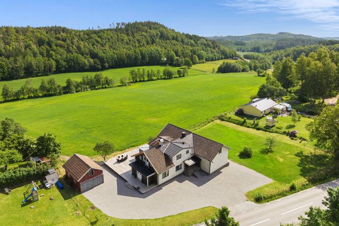 6 rum villa på Hasteröd 154 Lilla Edet, Lilla Edets kommun - bild 1