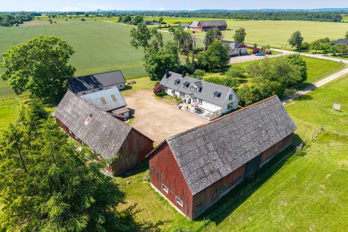 Årnarp Bäckåkra gård 380, Årnarp, Halmstads kommun