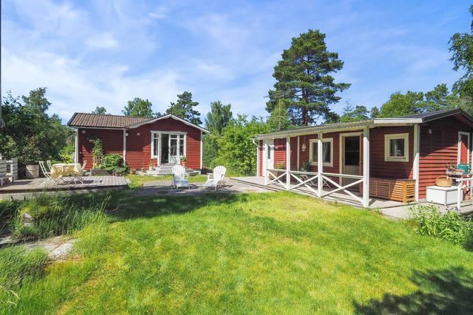 fritidshus på Fornminnesvägen 28 Strängnäs, Strängnäs kommun - bild 1