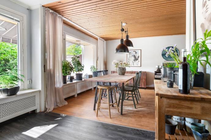 6 rum Radhus på Ängsullsvägen 43 Vällingby - Kälvesta Stockholms kommun - bild 14