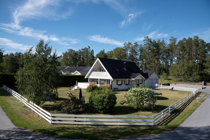 5 rum villa på Älgvägen 1 Bålsta Åsen, Håbo kommun - bild 1