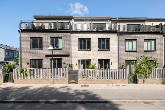 7 rum radhus på Gunnarbovägen 52 Järvastaden, Solna kommun - bild 1