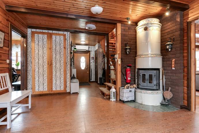 4 rum Gård utan jordbruk på Näsbybacka 175 Näsbybacka strax utanför Frövi Lindesbergs kommun - bild 18