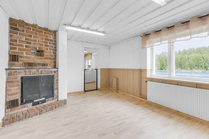 235 m² Gård utan jordbruk på Överselö Lindö äng 4 Strängnäs kommun - bild 45
