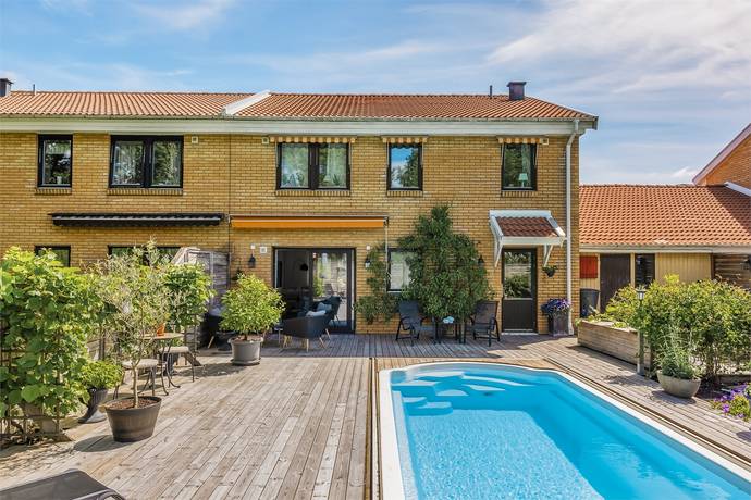 5 rum villa på Trädgårdsgatan 39 Norr, Eslövs kommun - bild 1