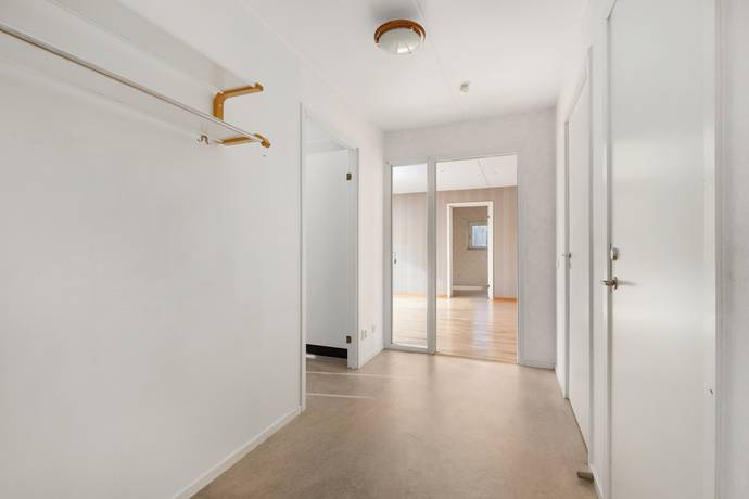 3,5 rum lägenhet på Tumba torg 108 Tumba, Botkyrka kommun - bild 2