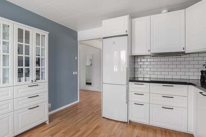 7 rum Villa på Ågränd 9 Hallstavik Norrtälje kommun - bild 9