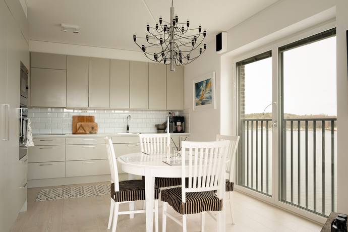 Finnboda kajväg 8, Finnboda Hamn, Nacka kommun