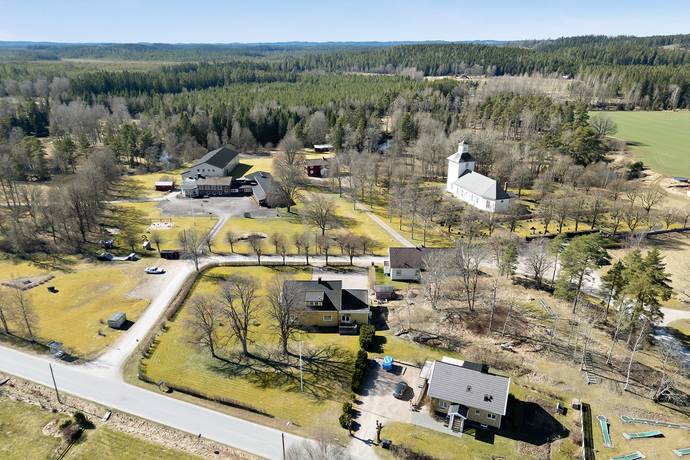 7 rum villa på Klockargårdsvägen 5 Håcksvik, Svenljunga kommun - bild 3