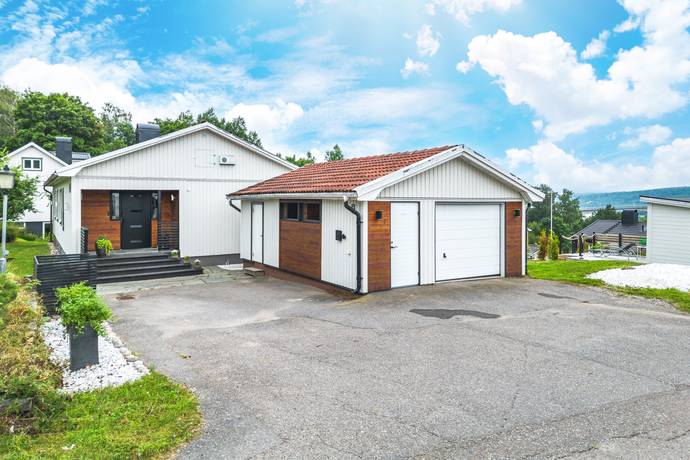 8 rum villa på Kajutvägen 20 Alnö, Sundsvalls kommun - bild 1