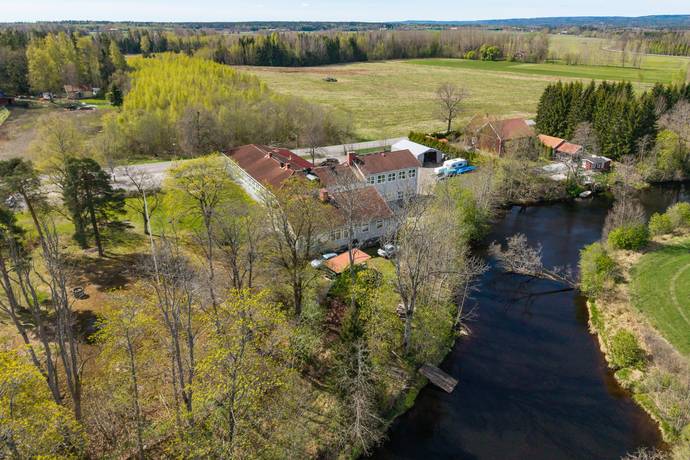 13 rum Villa på Axbergshammar 322 Örebro kommun - bild 2