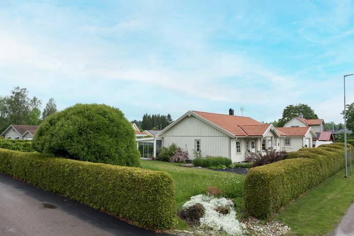 4 rum villa på Bronäsgatan 26 Hagaberg, Sala kommun - bild 1