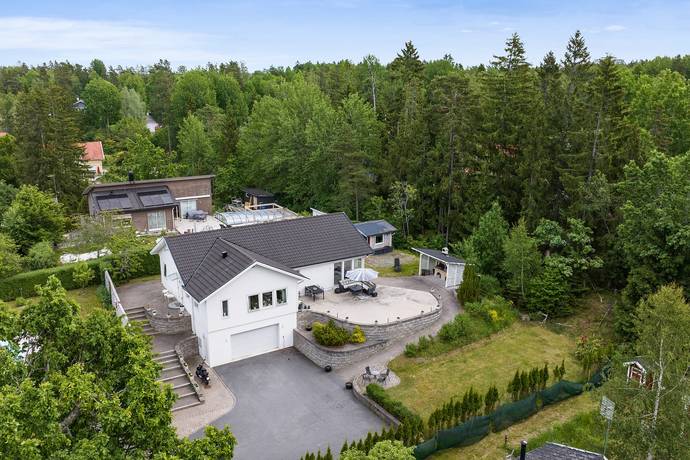 Björkdalsvägen 5B, Kolartorp/ Vega, Haninge kommun
