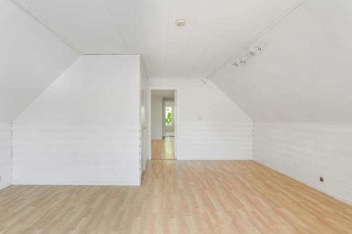 8 rum Villa på Falkstigen 10 Klöxhult Älmhults kommun - bild 42