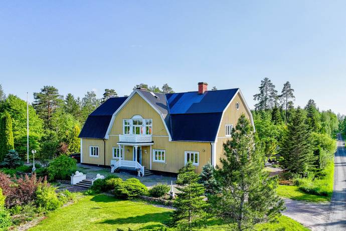 11 rum villa på Lindsbro 124 Östervåla, Heby kommun - bild 2
