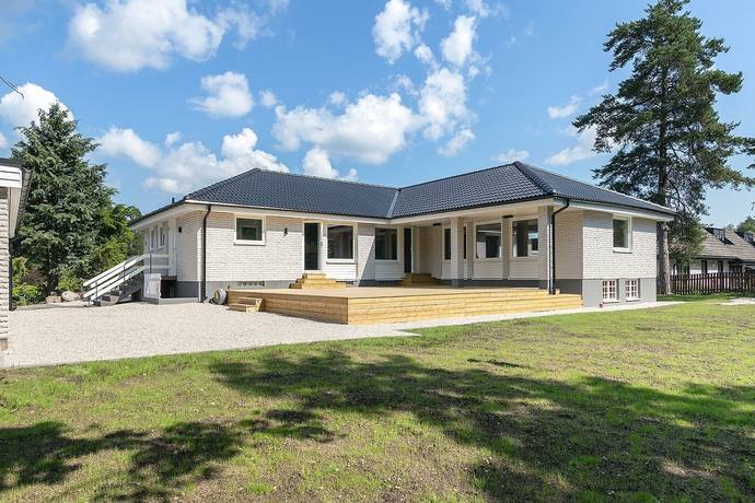 Eriksro, Trollhättans kommun