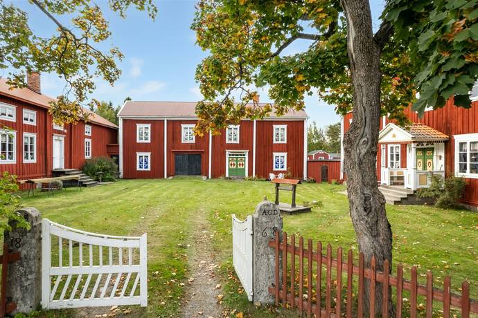 9 rum Gård/skog på Tövsätter 105 Forsa Hudiksvalls kommun - bild 2